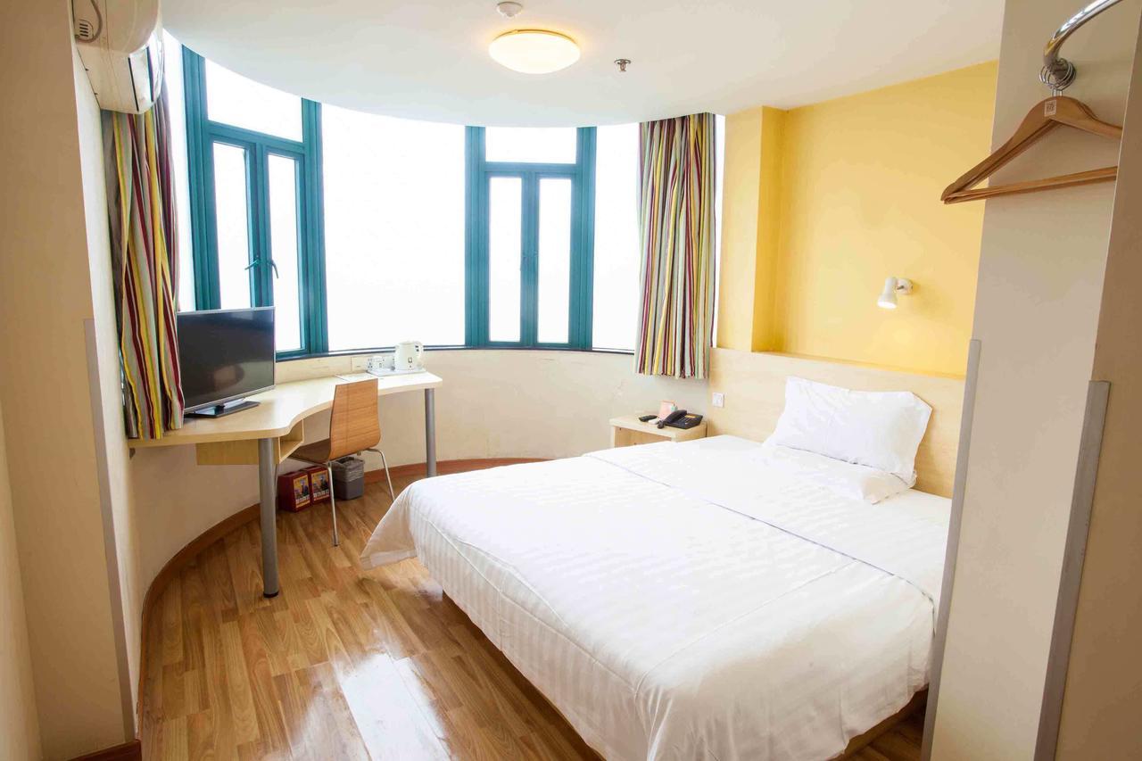7Days Inn Wuhan Zhuankou Development Zone Jianghan University Oda fotoğraf