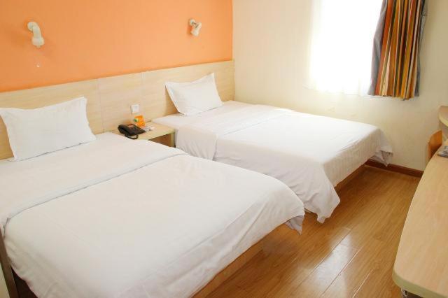 7Days Inn Wuhan Zhuankou Development Zone Jianghan University Dış mekan fotoğraf